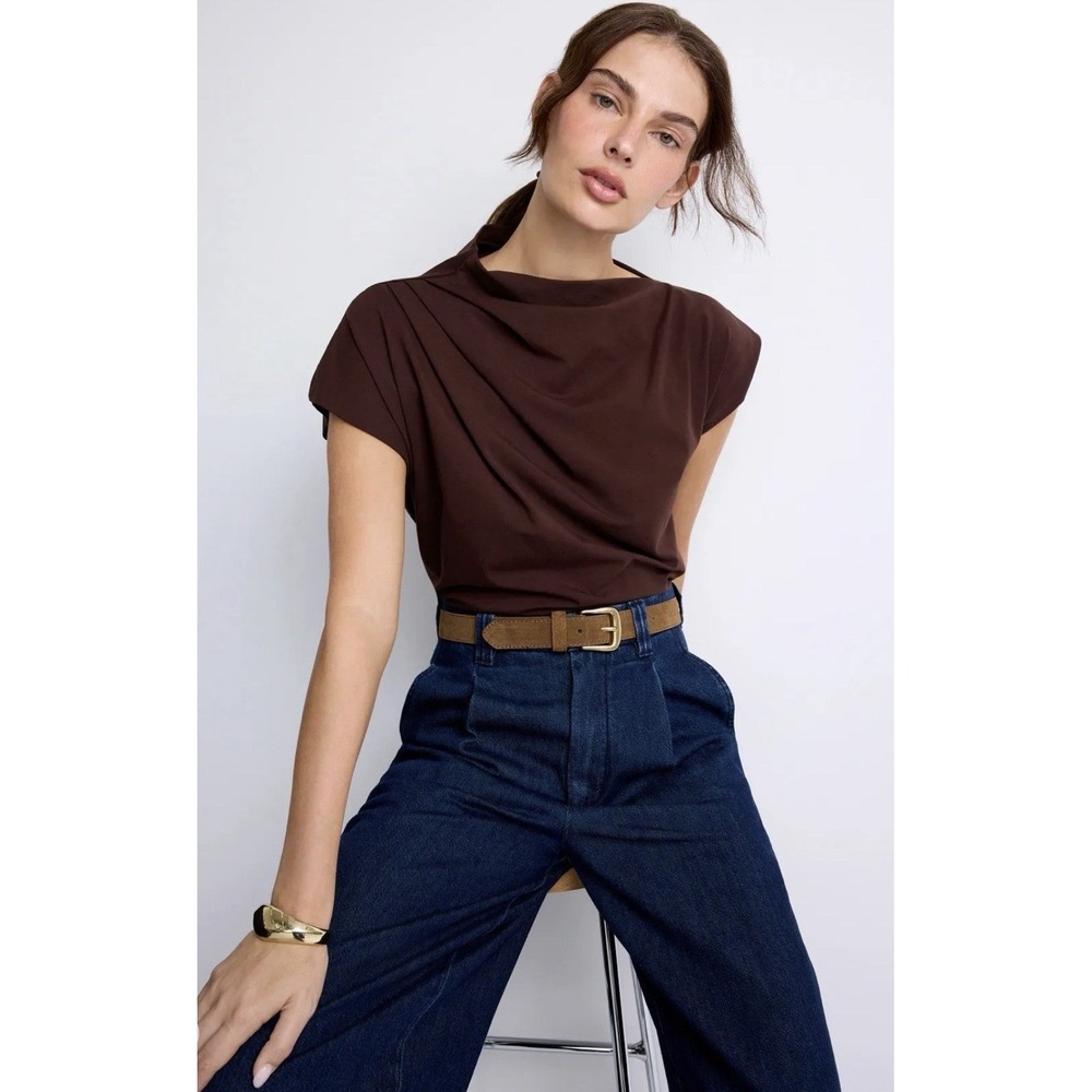 Modern Citizen Kenny Asymmetric-Neck Tee Brown Size XS